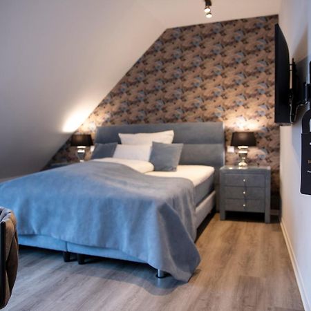 Hotel Kump365 Падерборн Екстериор снимка