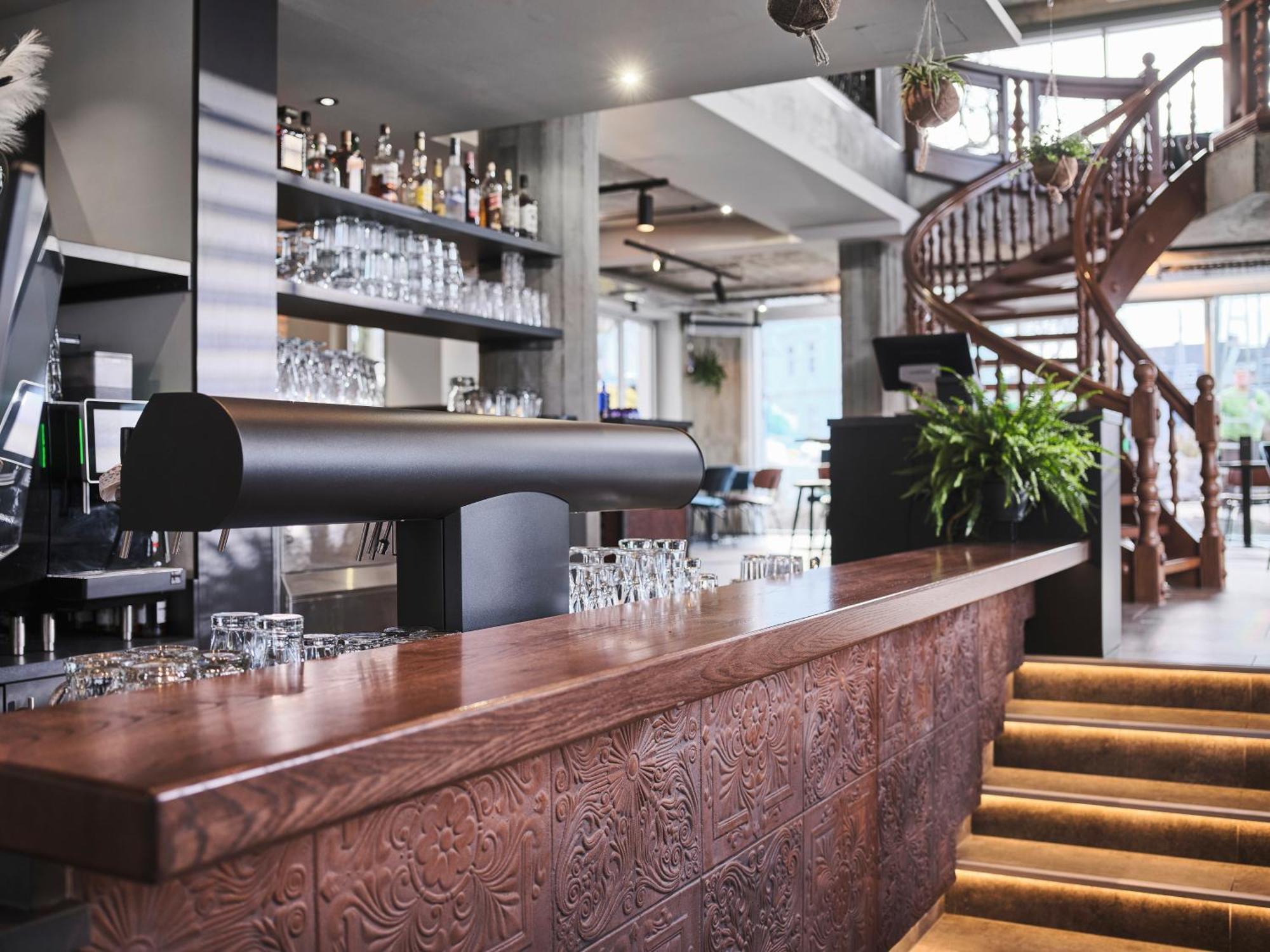 Hotel Kump365 Падерборн Екстериор снимка