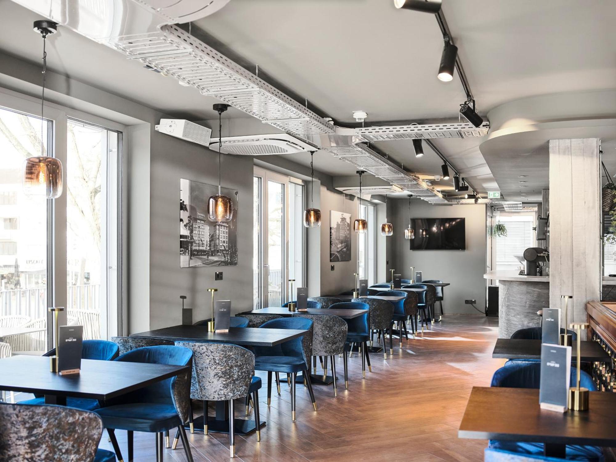 Hotel Kump365 Падерборн Екстериор снимка