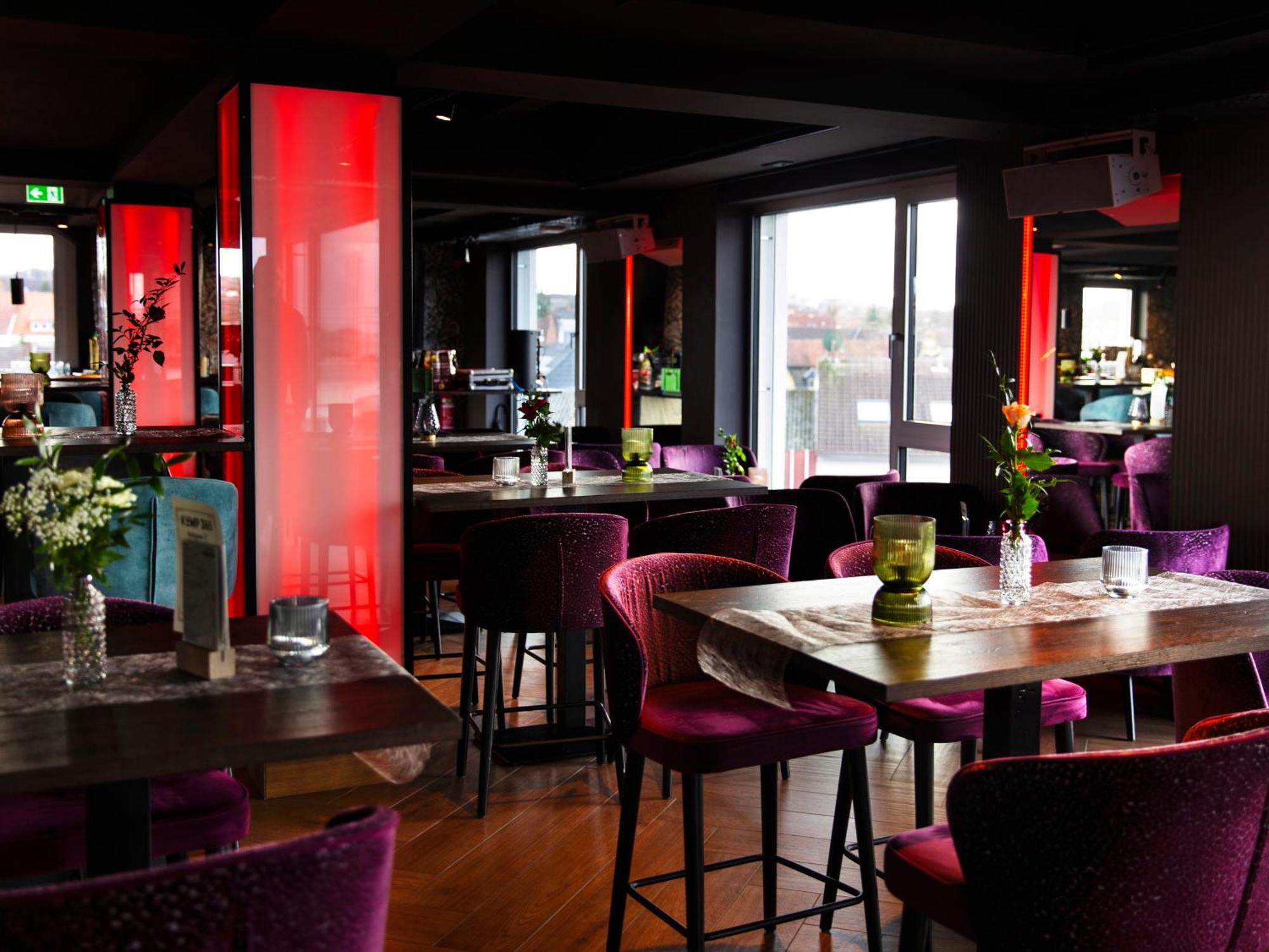 Hotel Kump365 Падерборн Екстериор снимка