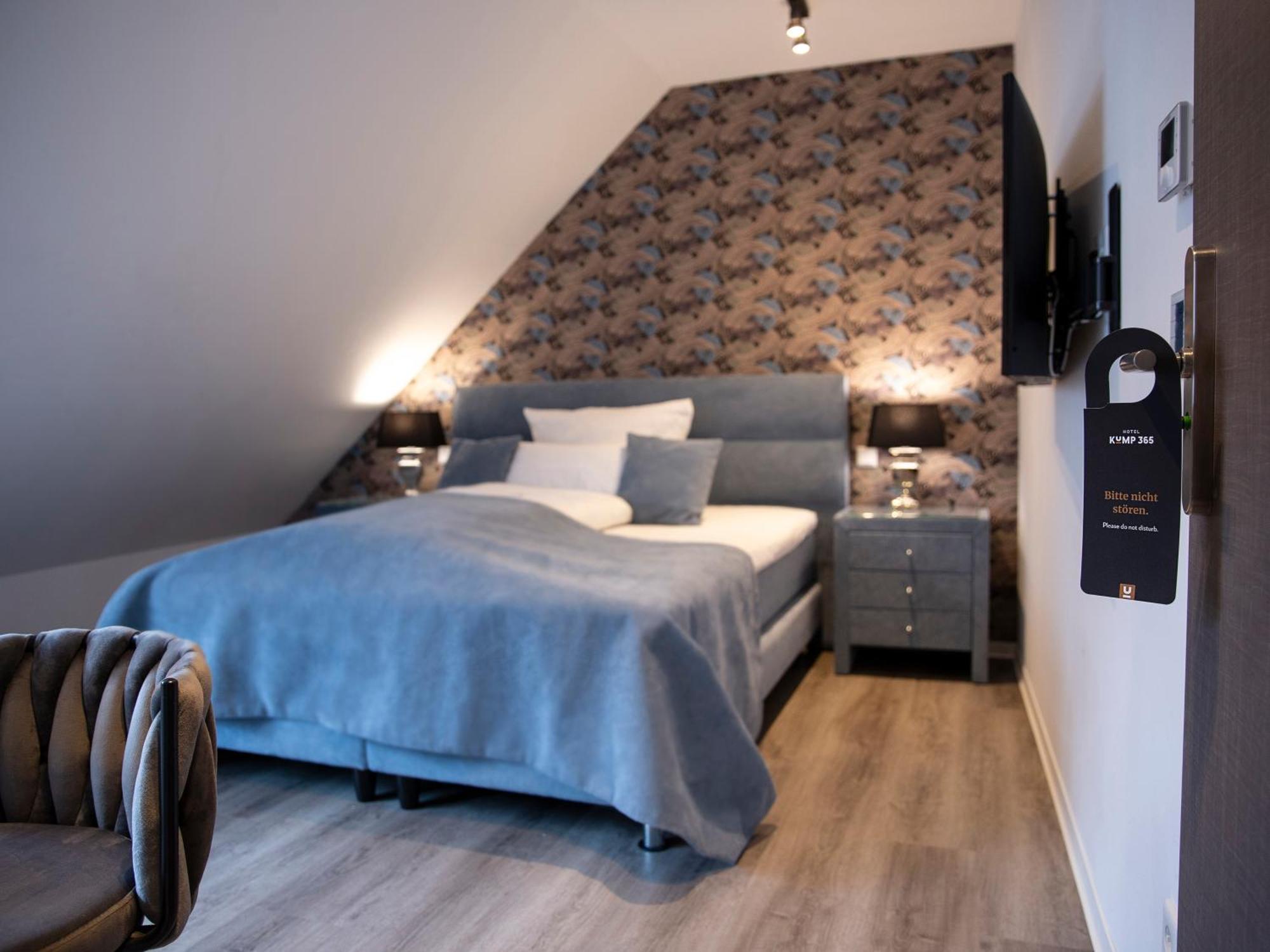 Hotel Kump365 Падерборн Екстериор снимка